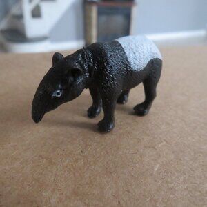 2 INCH MALAYAN ASIAN SAFARI LTD TAPER FIGURINE